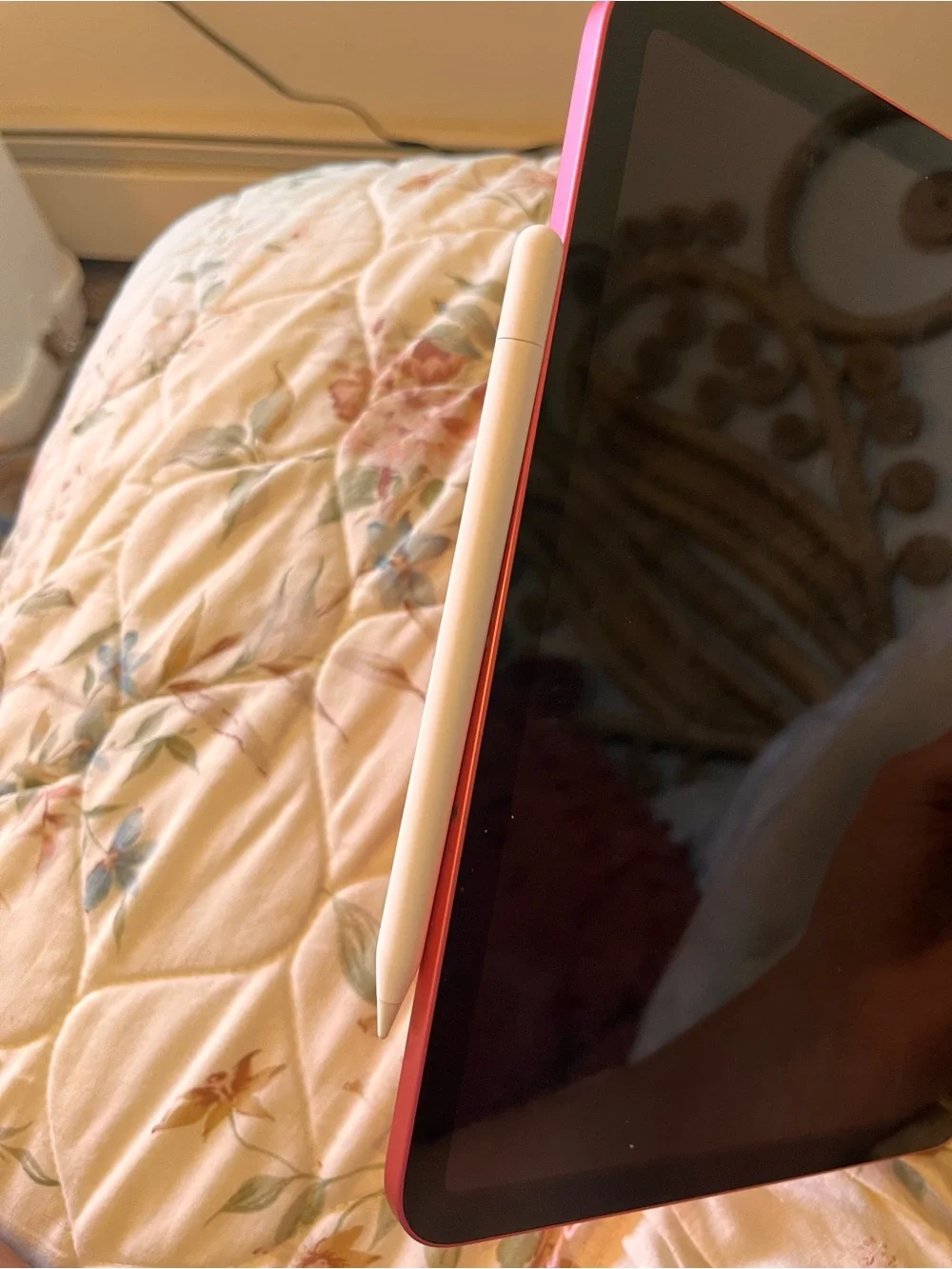 Apple iPad (pink) 10th generation WITH Apple Pencil